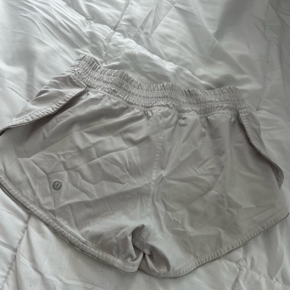 LULULEMON white shorts